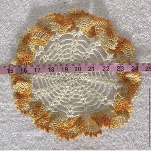SOLD-Vintage MCM Orange Cream Handmade Crochet Knit Doilies - Picture 7 of 8